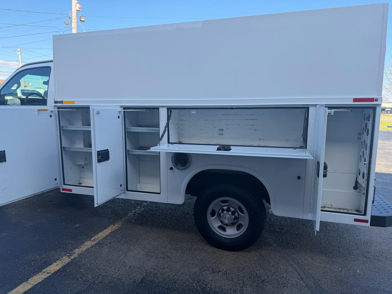 Chevrolet Express G3500 139" 2017