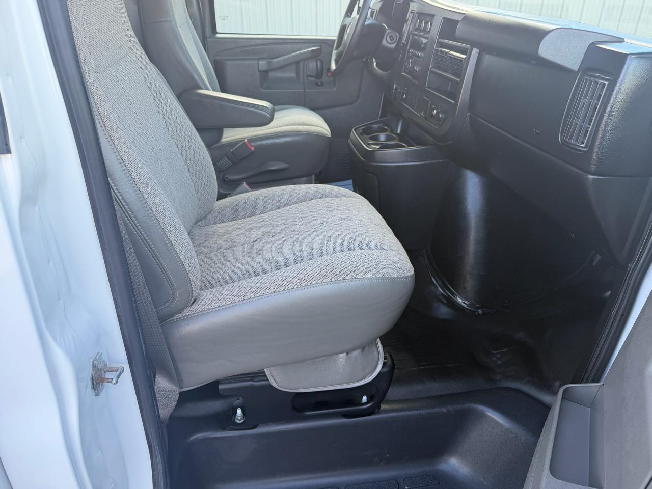 Chevrolet Express G3500 139" 2017