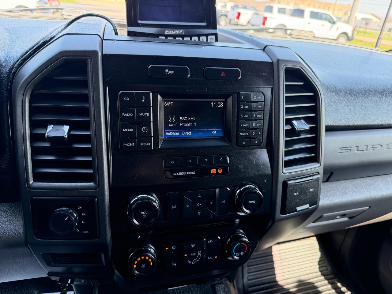 Ford F-350 SD XLT DRW 4WD 2017