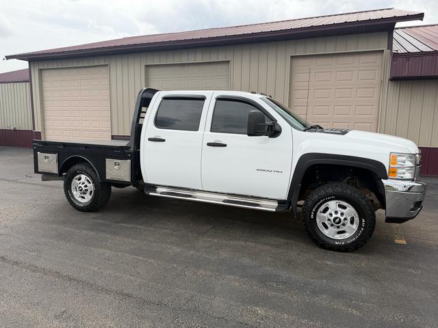 White 2014 Chevrolet Silverado 2500HD LT Crew Cab 4WD Pickup Truck Four-Wheel Drive Automatic