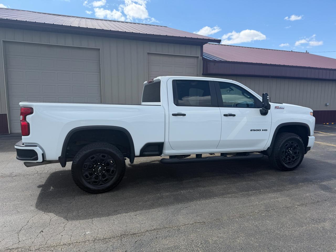 Chevrolet Silverado 2500HD 4WD Crew Cab 167" LT w/1LT 2023