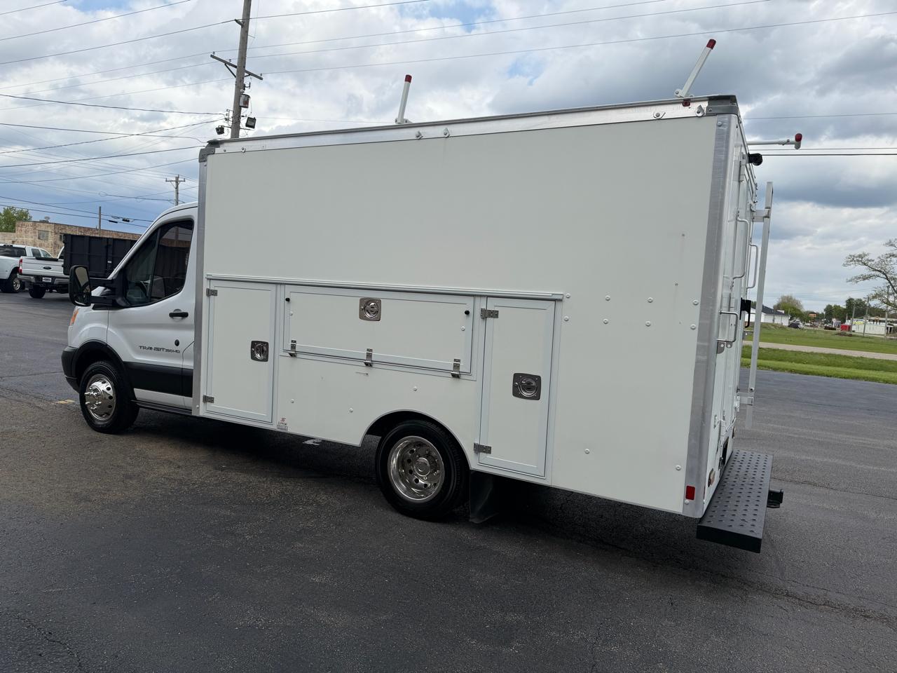 Ford Transit T-350 HD DRW 2019