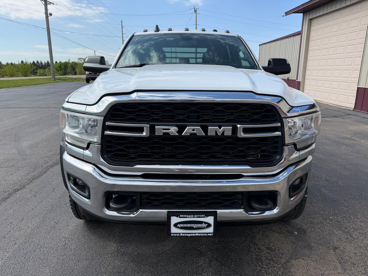 RAM 5500 Crew Cab SWB 4WD DRW 2022