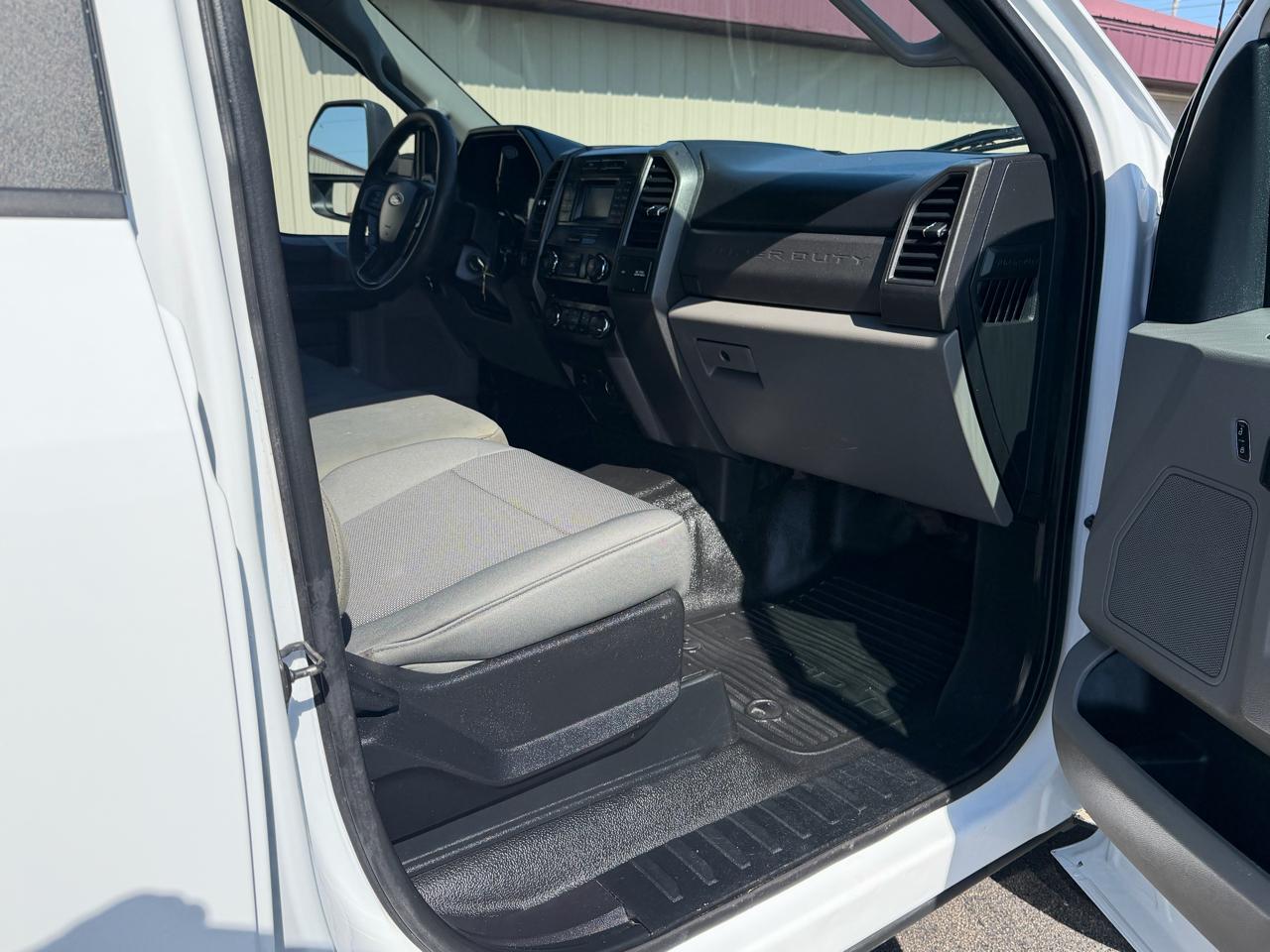 Ford F-350 SD XL Crew Cab LWB 4WD 2019