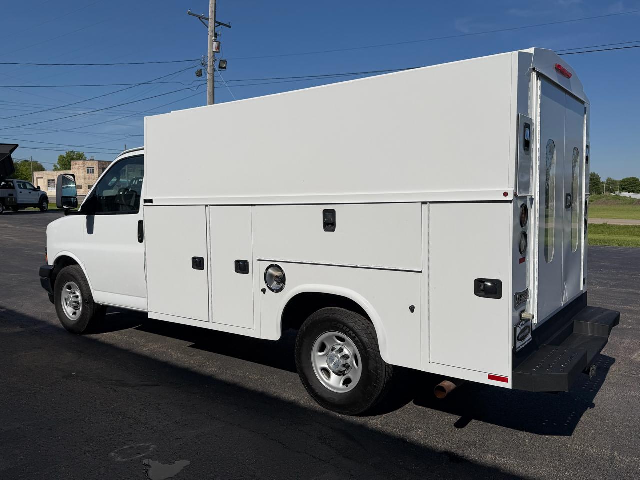 Chevrolet Express G3500 139" 2017
