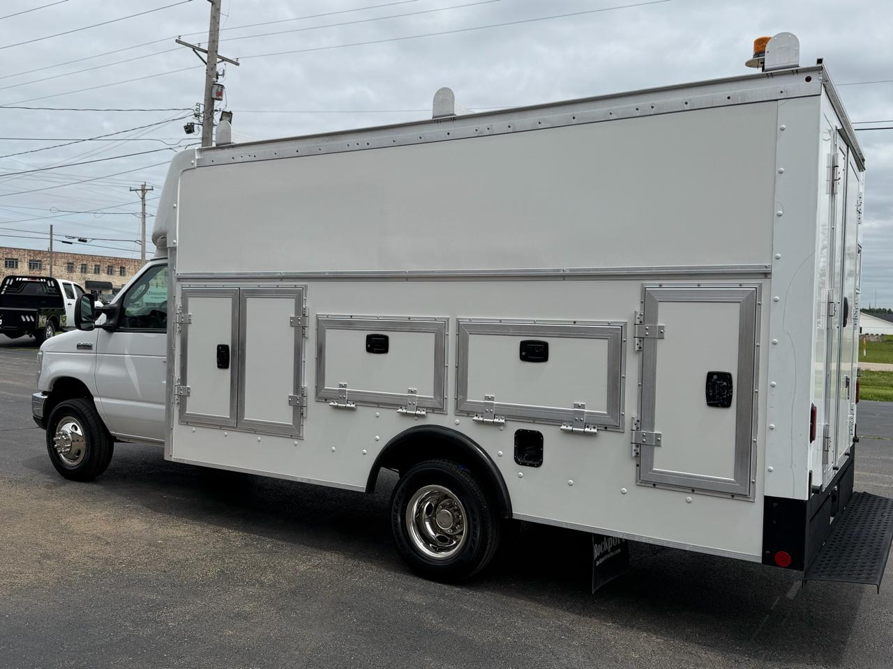 Ford Econoline E450 2019