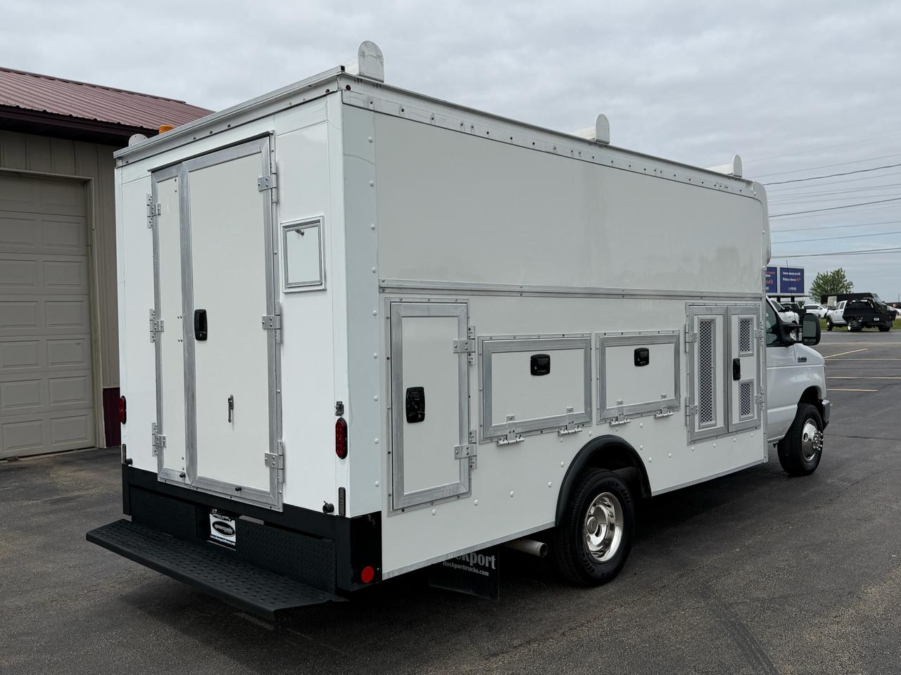 Ford Econoline E450 2019