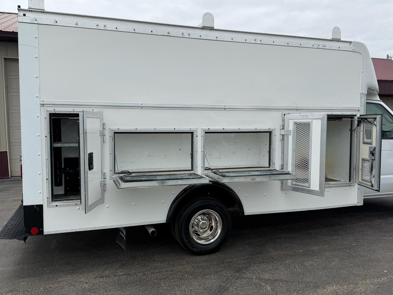 Ford Econoline E450 2019