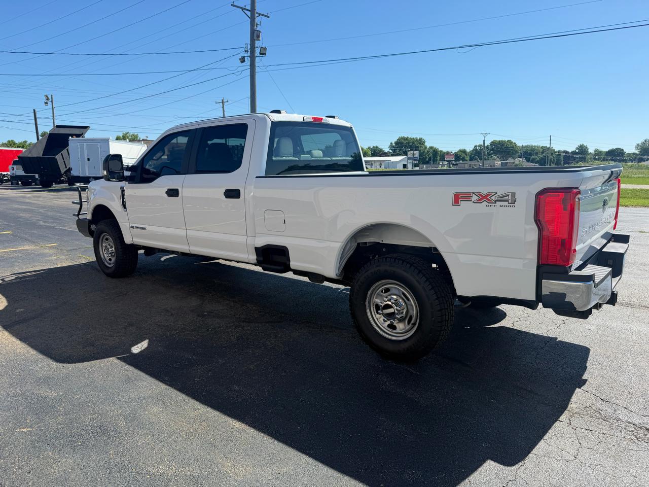 Ford F-350 SD XL Crew Cab 4WD 2022