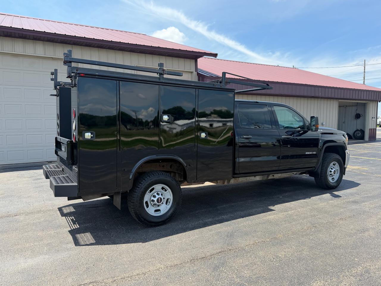 GMC Sierra 2500HD Base Crew Cab 4WD 2017