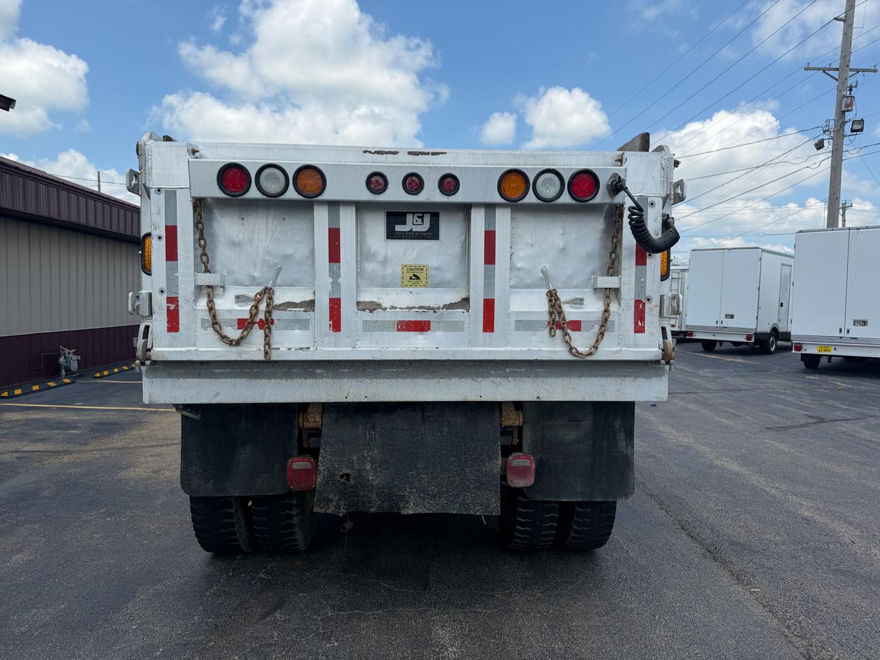 International 7400  2009
