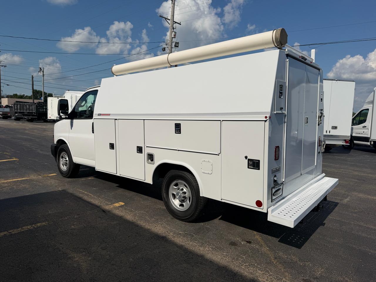 Chevrolet Express G3500 139" 2020