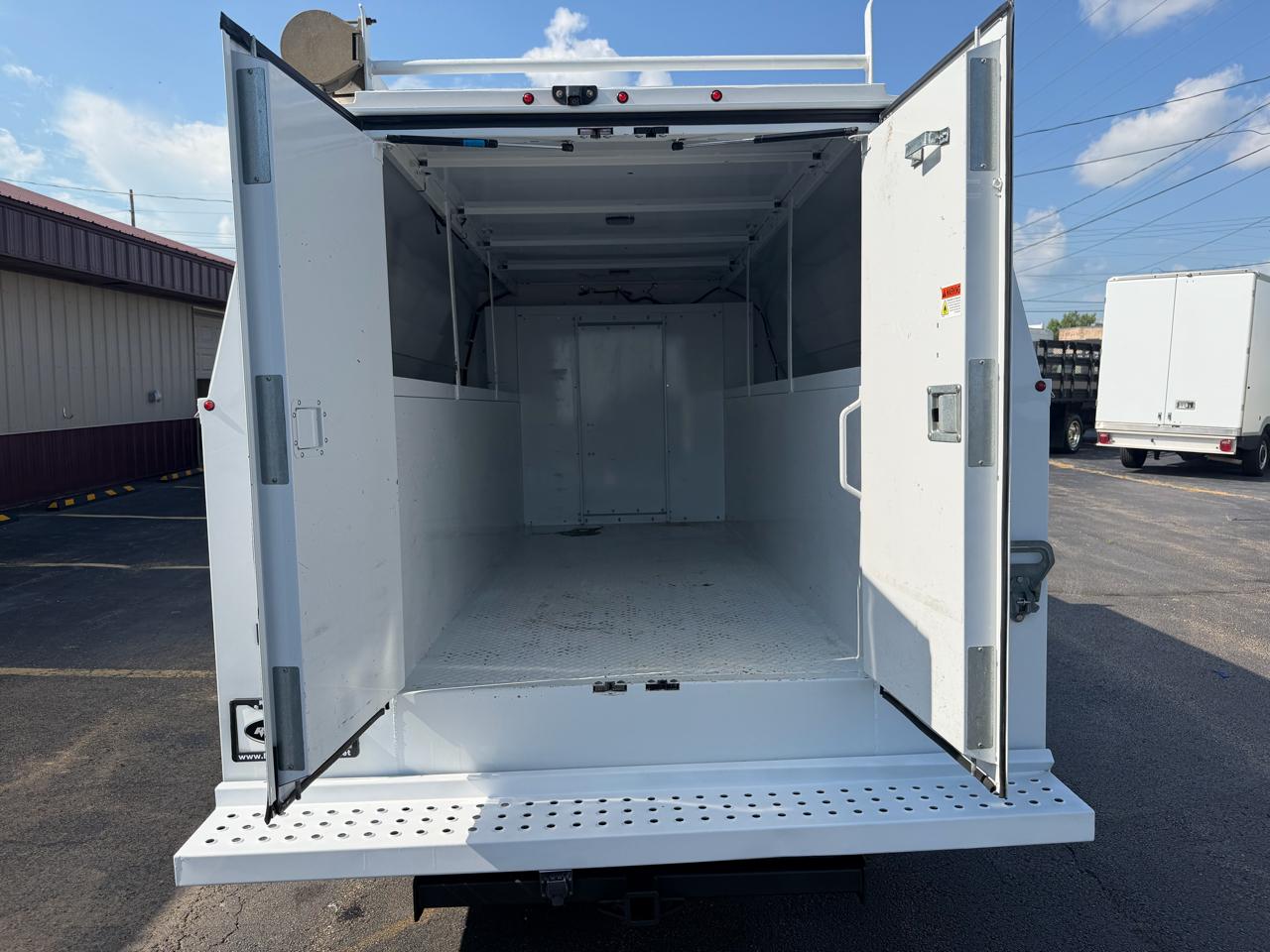 Chevrolet Express G3500 139" 2020