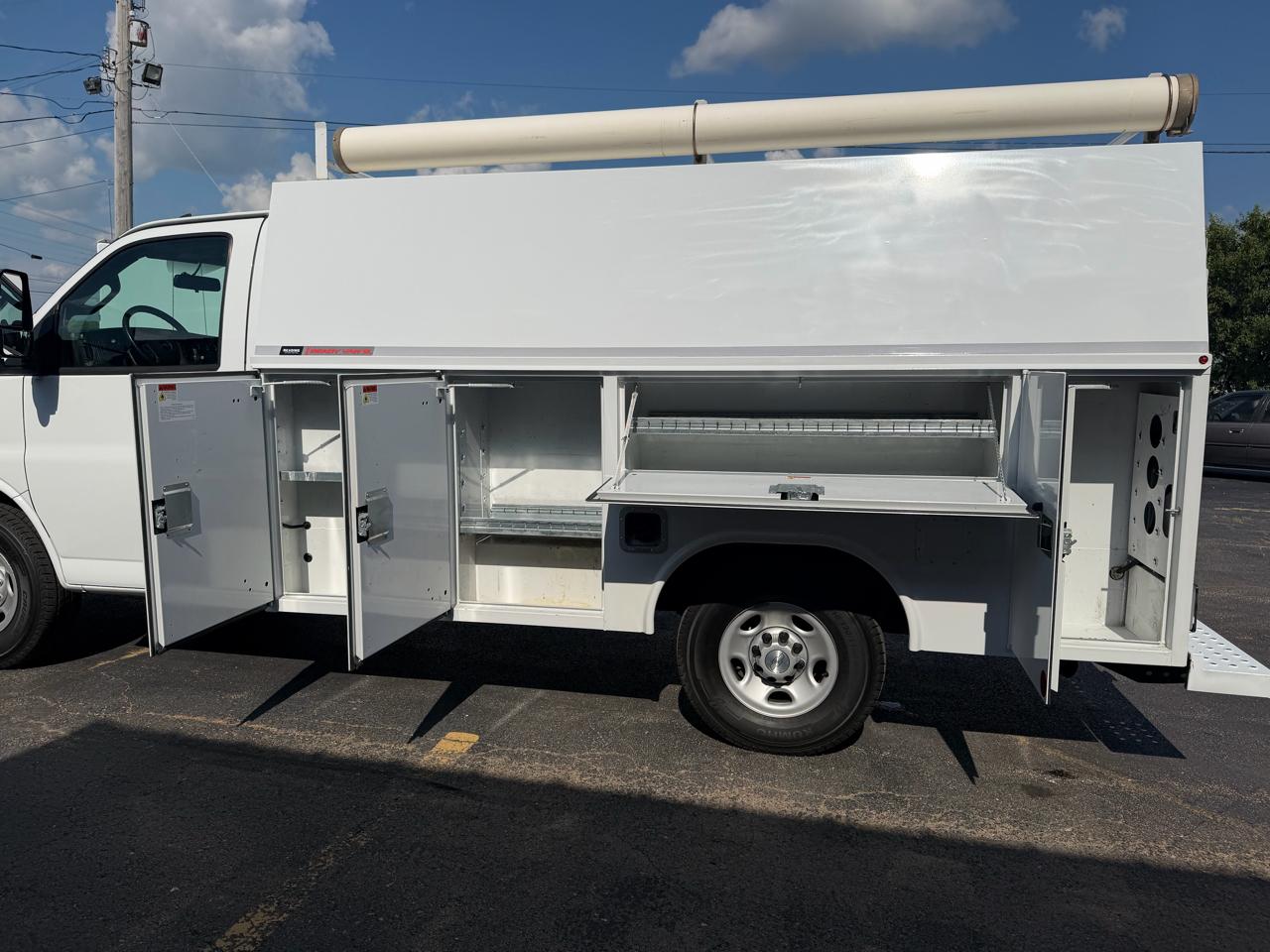 Chevrolet Express G3500 139" 2020
