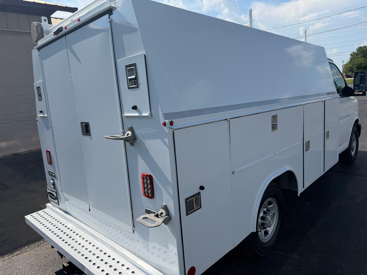 Chevrolet Express G3500 139" 2020