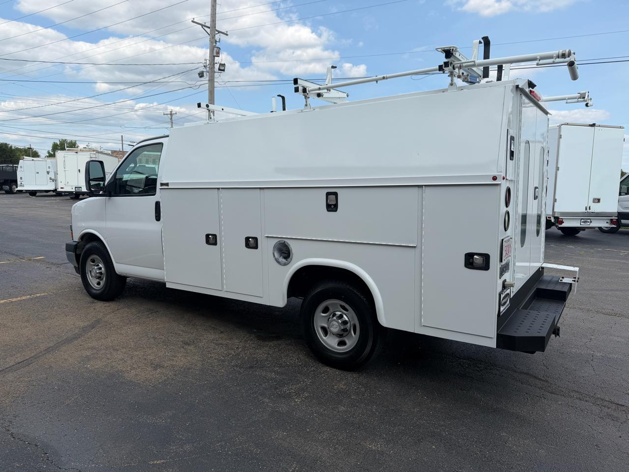 Chevrolet Express G3500 139" 2017