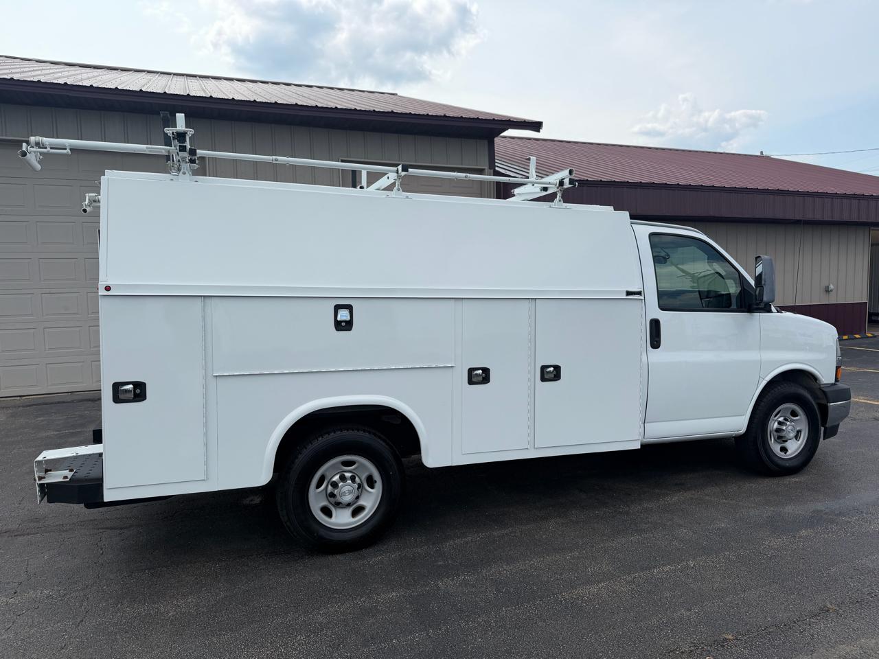 Chevrolet Express G3500 139" 2017