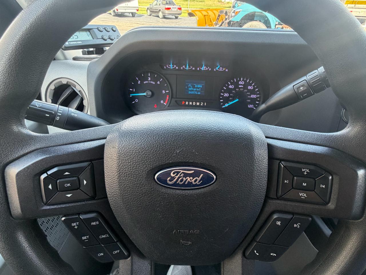 Ford Econoline E-350 Super Duty 2023