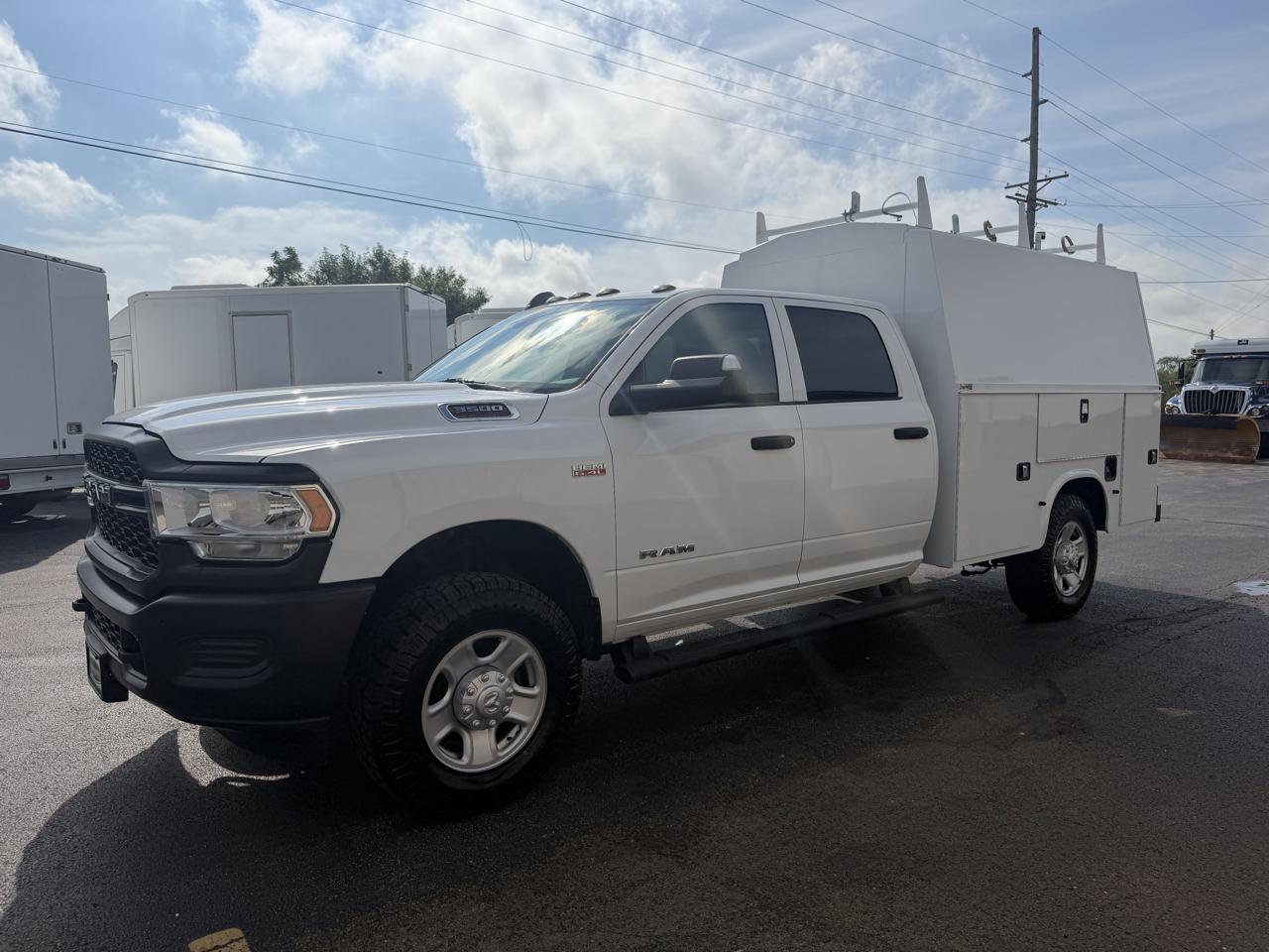 RAM 3500 Regular Cab Standard Weel Base 4WD 2021