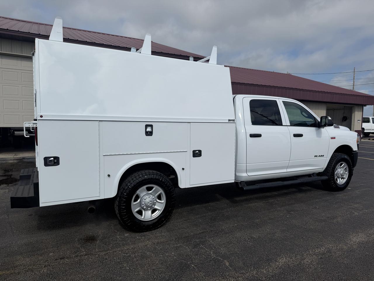 RAM 3500 Regular Cab Standard Weel Base 4WD 2021