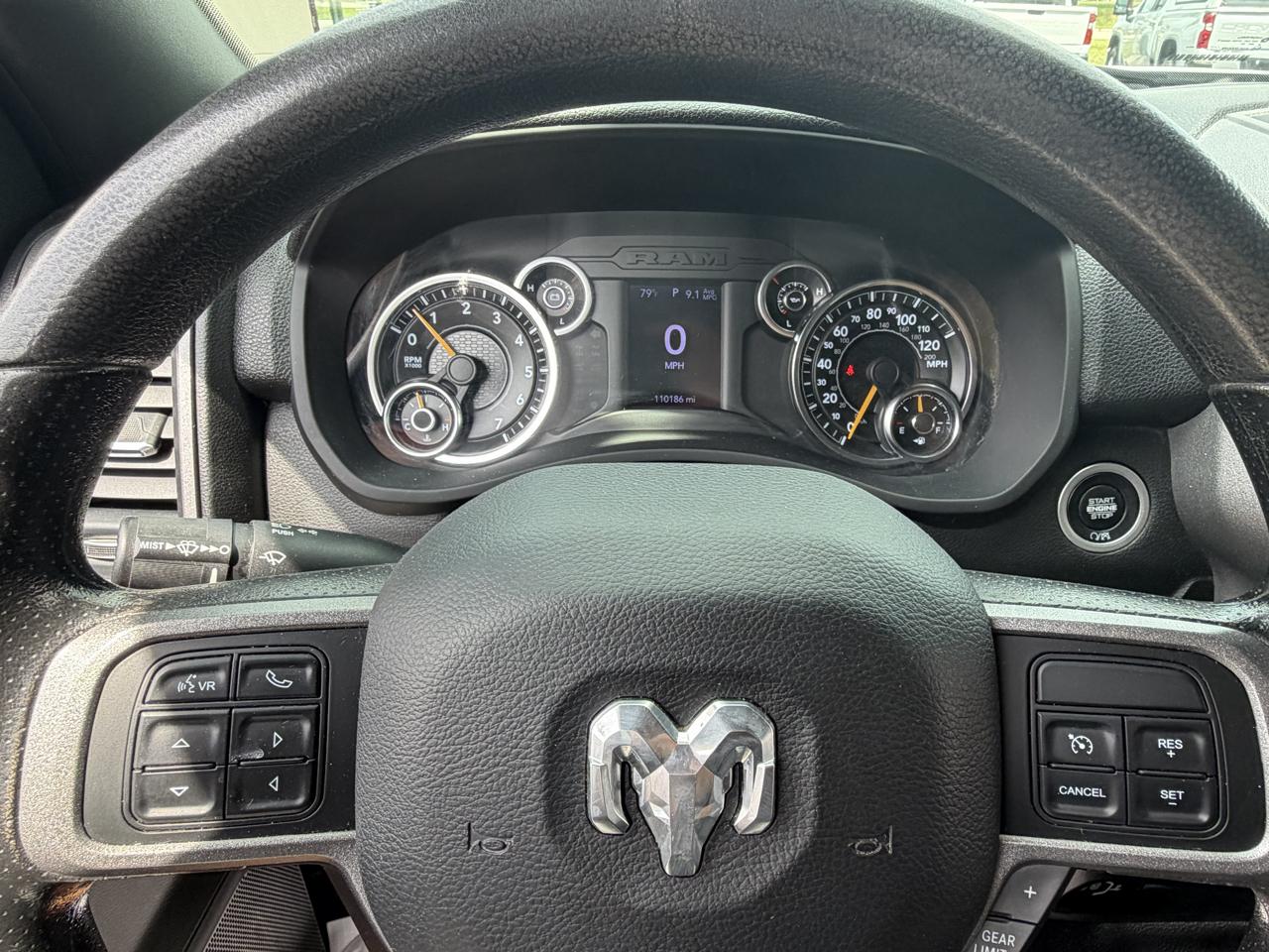 RAM 3500 Regular Cab Standard Weel Base 4WD 2021