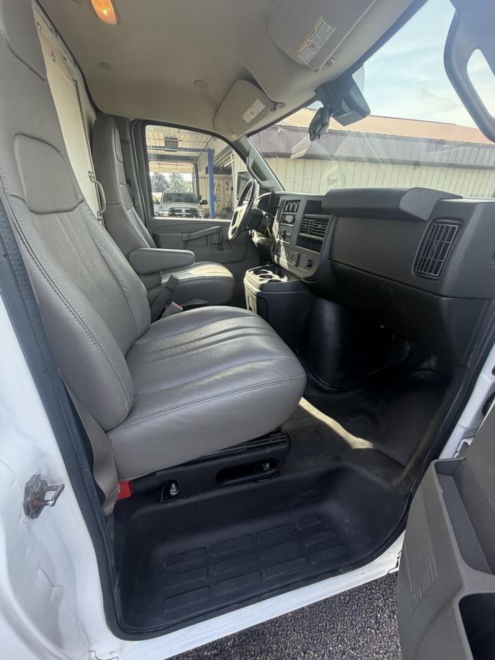 Chevrolet Express G4500 177" 2021