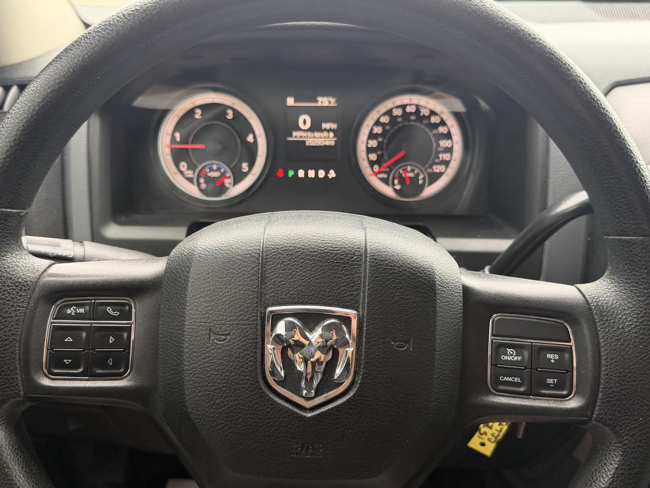 RAM 2500 Tradesman Crew Cab LWB 4WD 2015