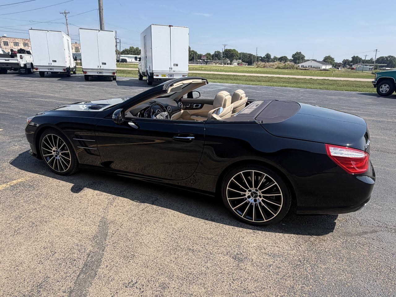 Mercedes-Benz SL-Class SL550 2D Roadster 2013