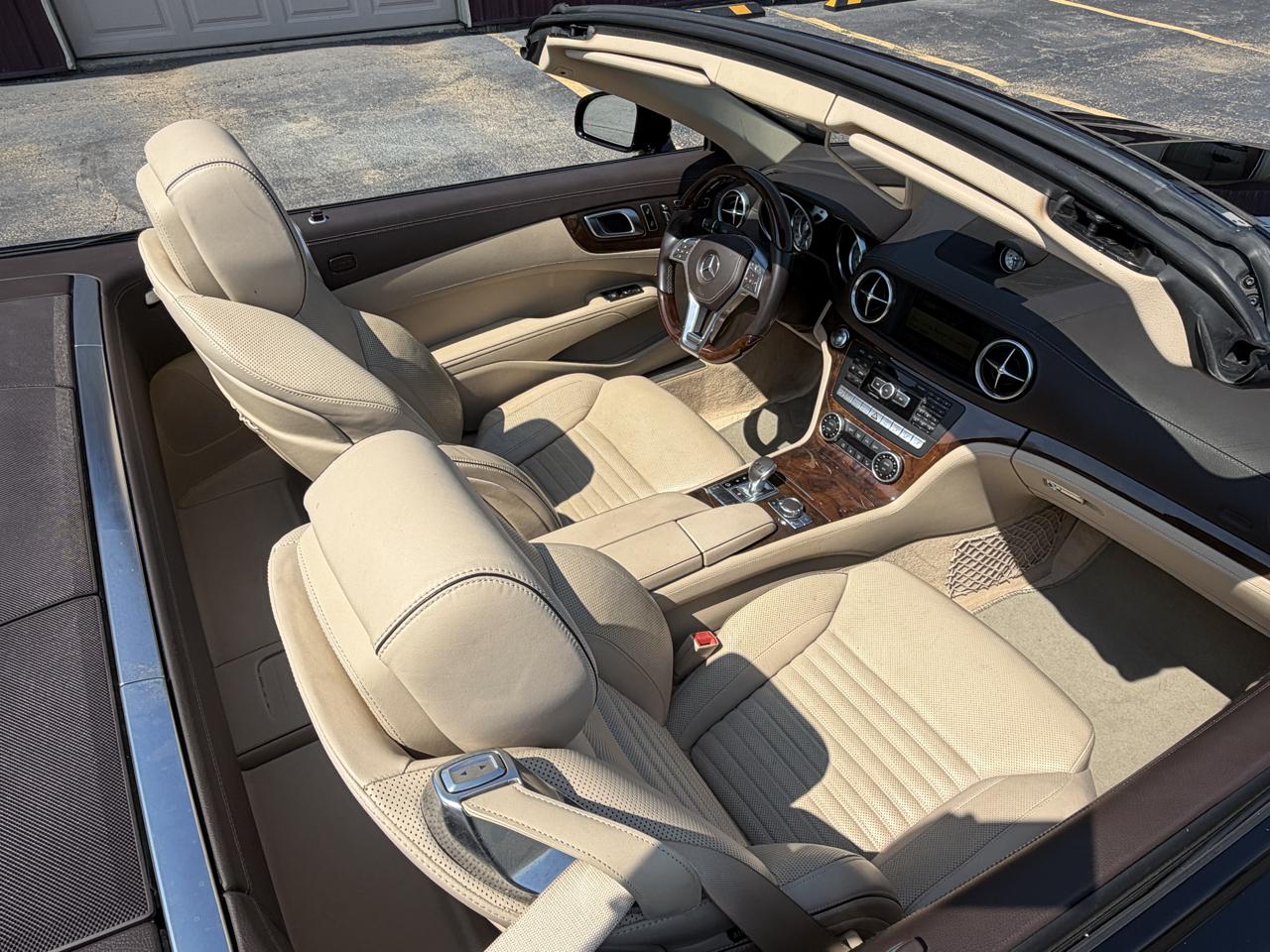 Mercedes-Benz SL-Class SL550 2D Roadster 2013