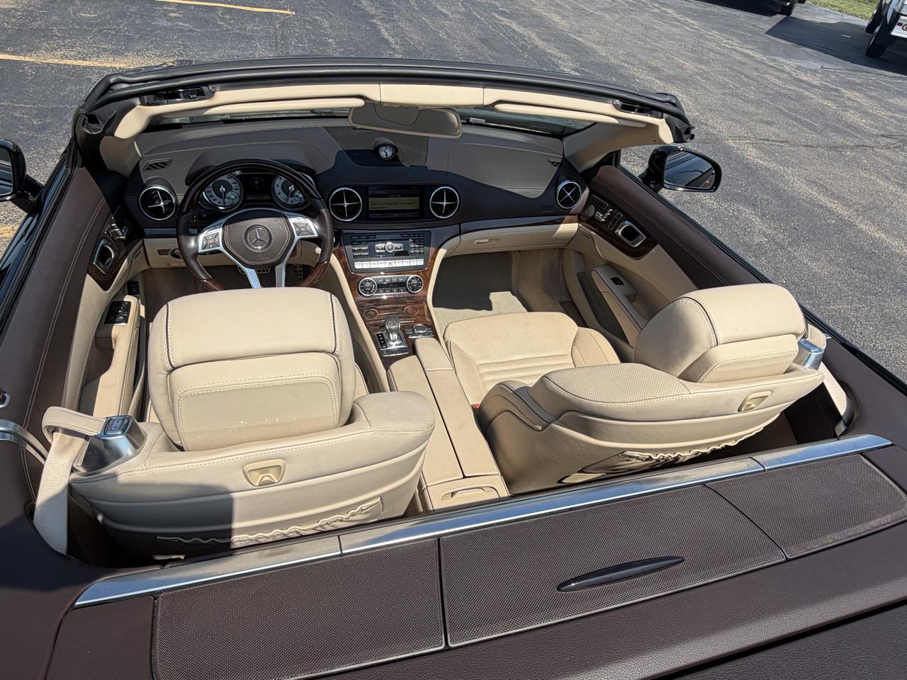 Mercedes-Benz SL-Class SL550 2D Roadster 2013