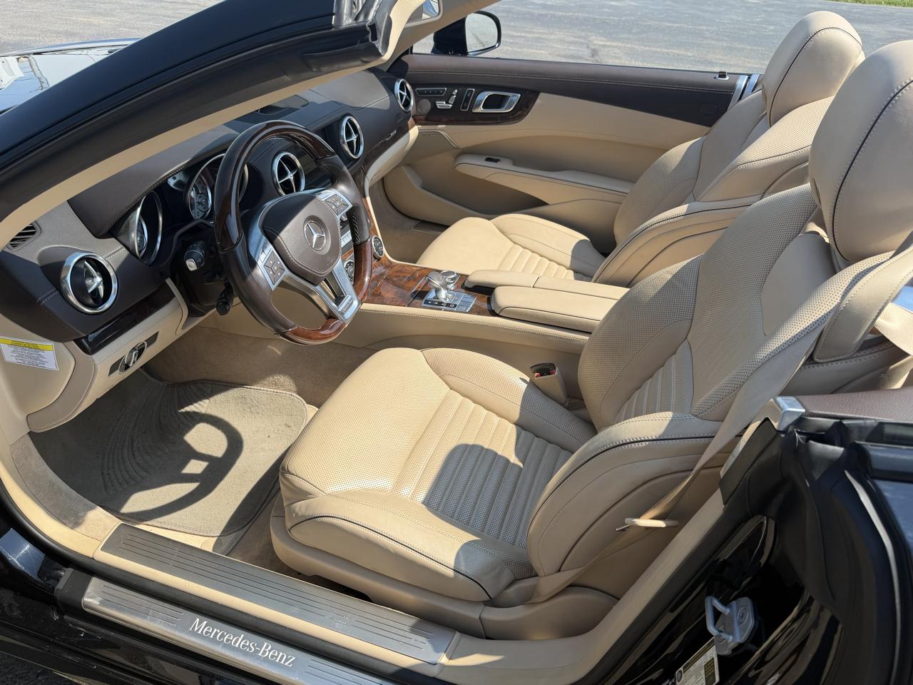 Mercedes-Benz SL-Class SL550 2D Roadster 2013