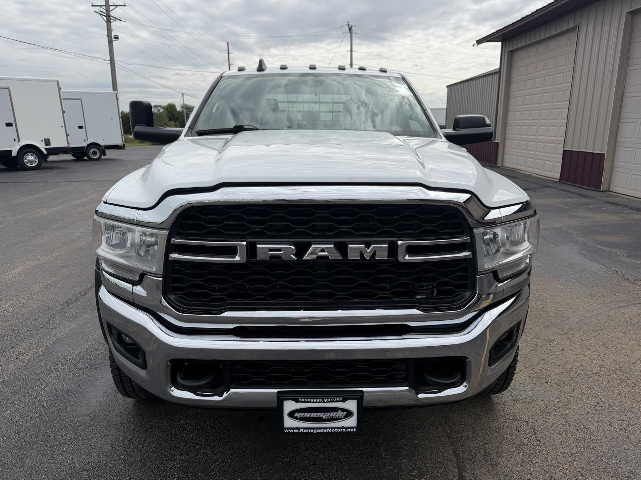 RAM 5500 Crew Cab SWB 4WD DRW 2022