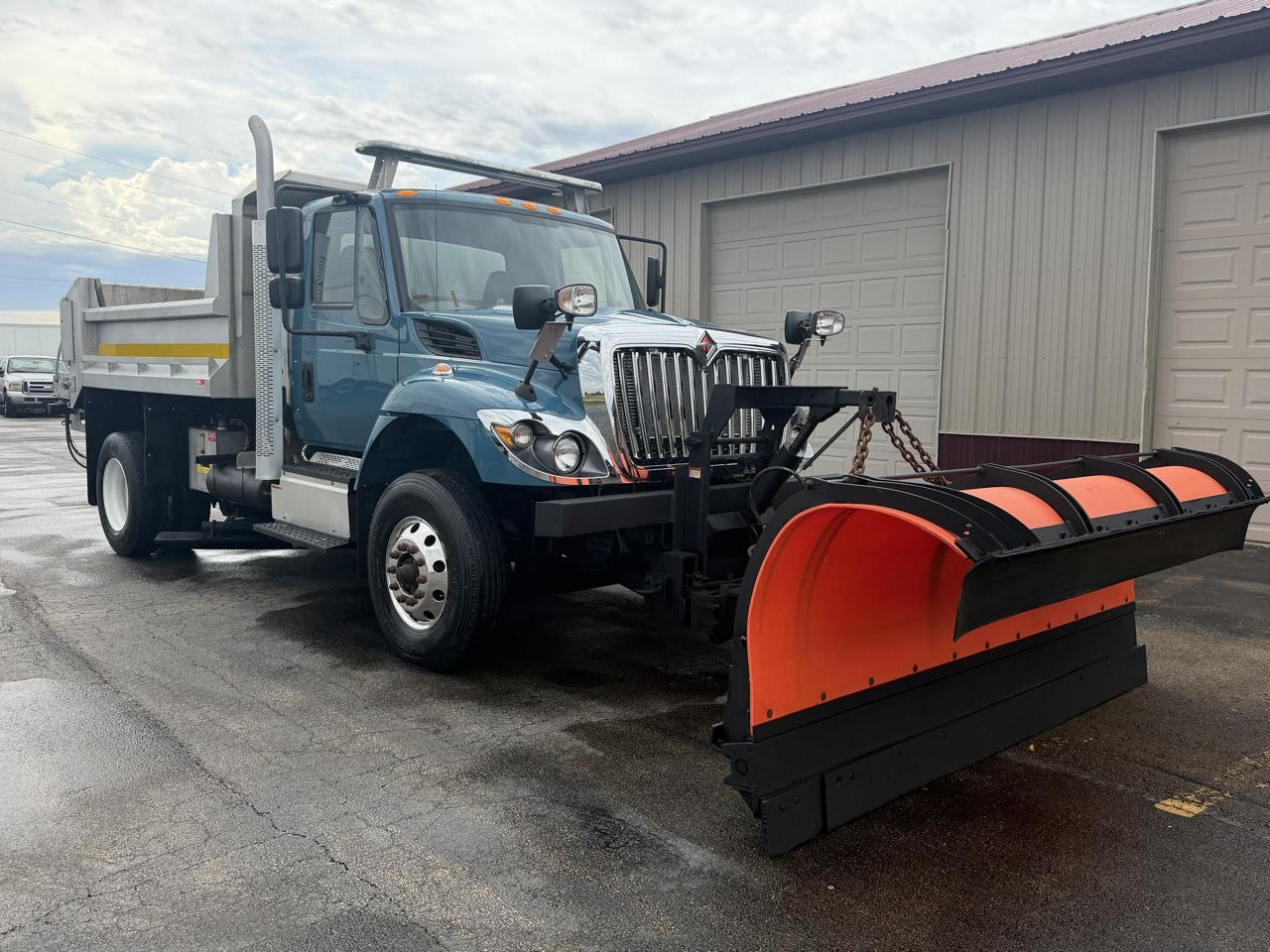 International 7400  2017