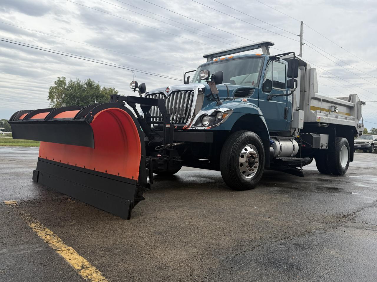 International 7400  2017