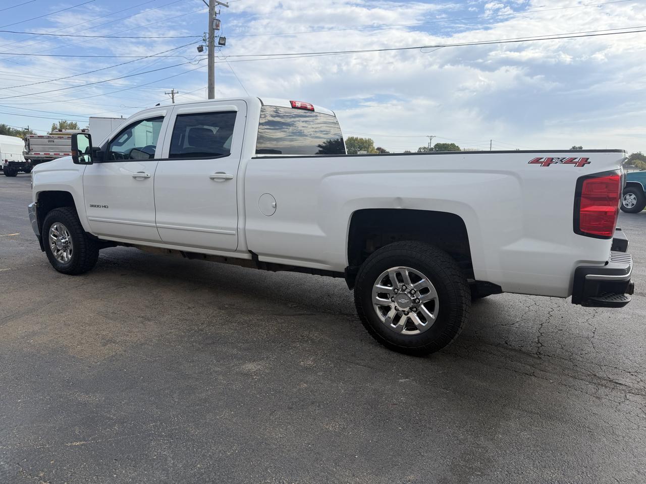 Chevrolet Silverado 3500HD LT Crew Cab 4WD 2018