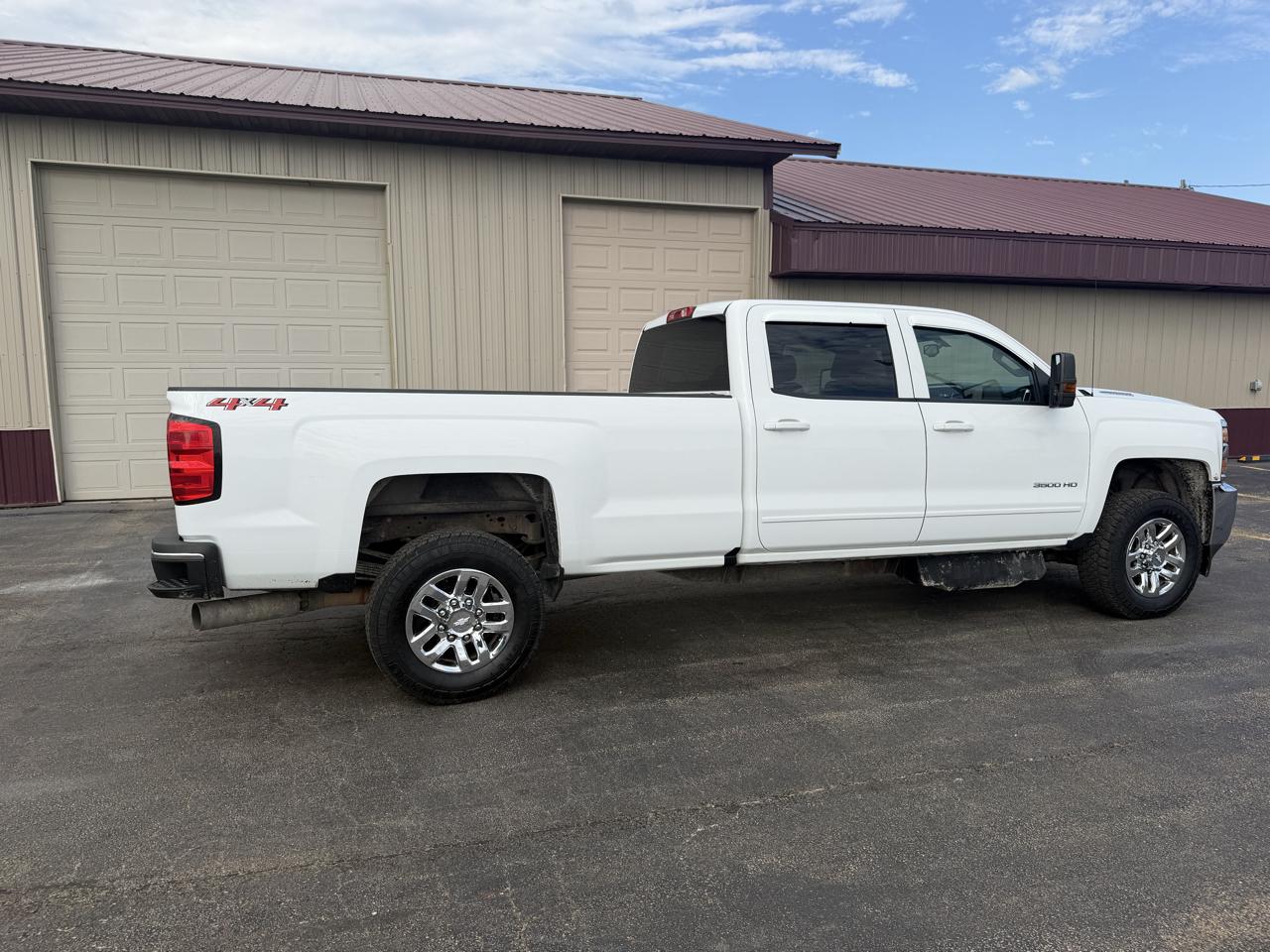Chevrolet Silverado 3500HD LT Crew Cab 4WD 2018