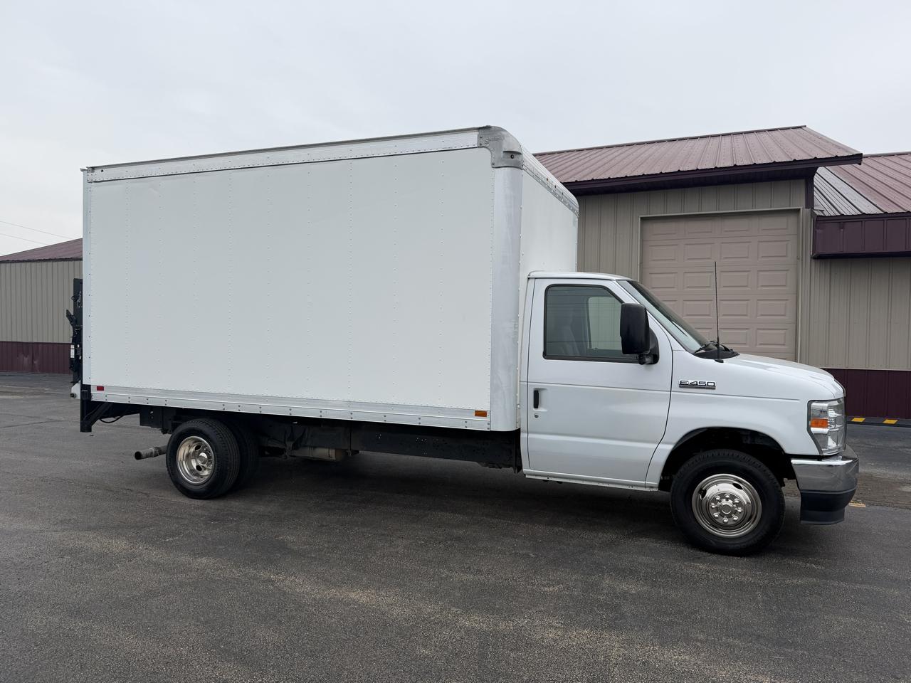 2023 Ford Econoline E-450