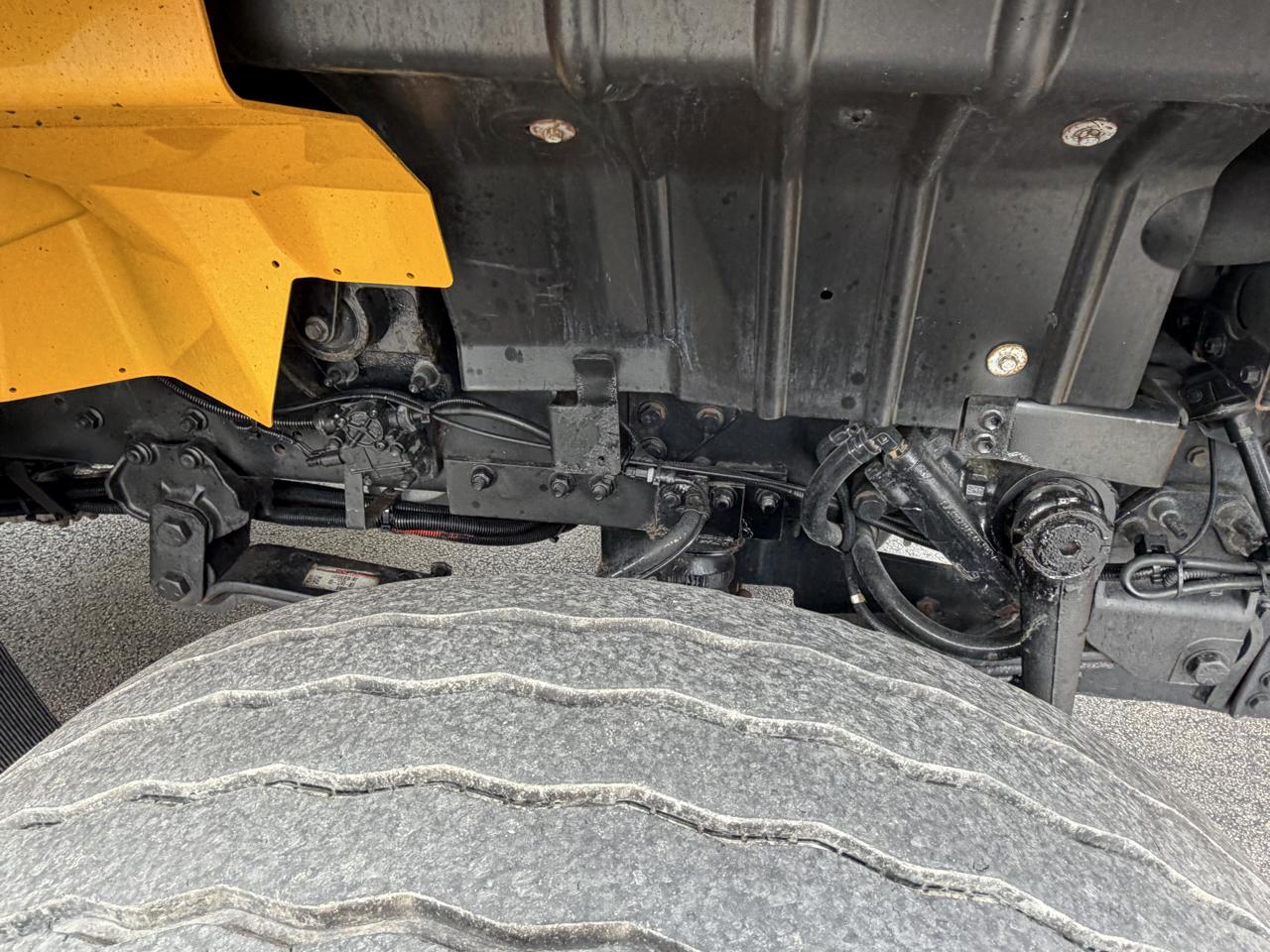 International 7400  2013