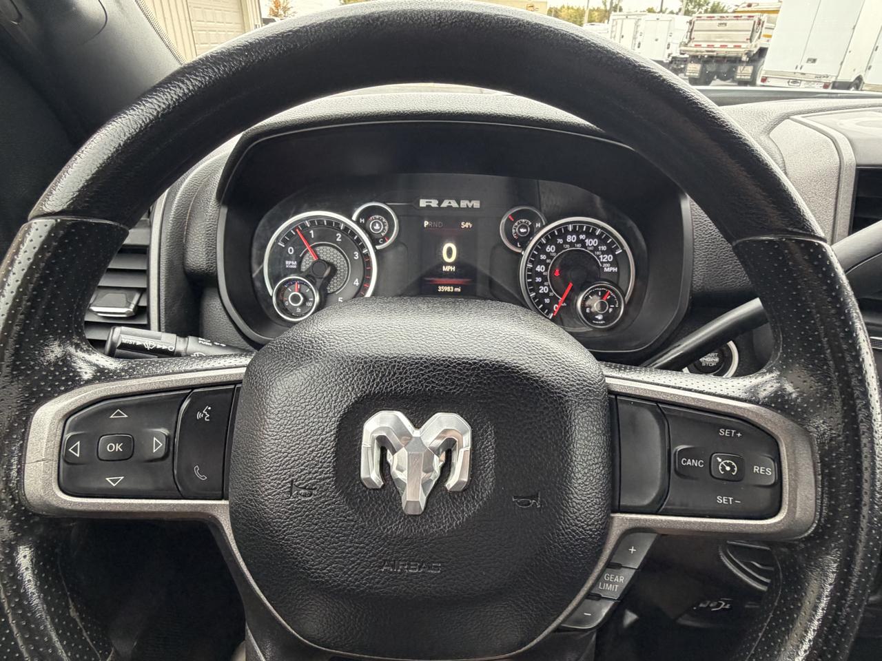 RAM 3500 Regular Cab 4WD DRW 2023