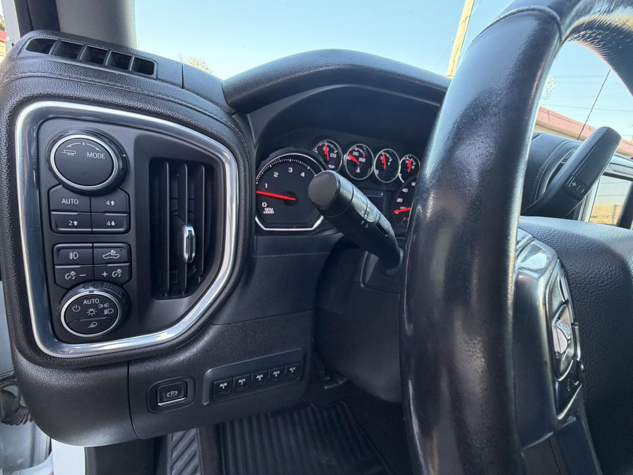Chevrolet Silverado 3500HD LT Crew Cab 4WD 2022