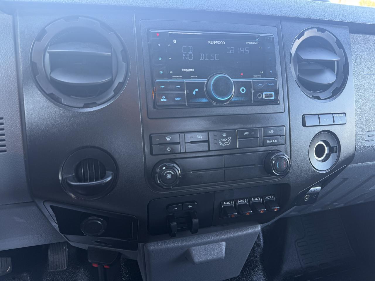 Ford F-450 SD Regular Cab DRW 2WD 2016