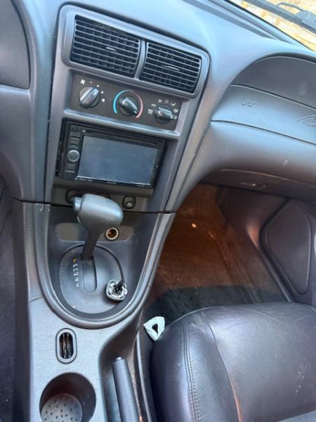 Ford Mustang GT Coupe 2004