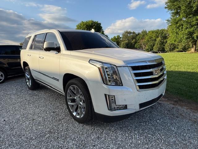 Cadillac Escalade Premium 4WD 2016