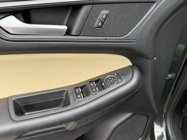 Ford Edge SE AWD 2022