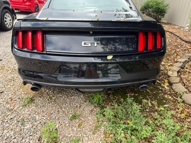Ford Mustang GT Premium Coupe 2016