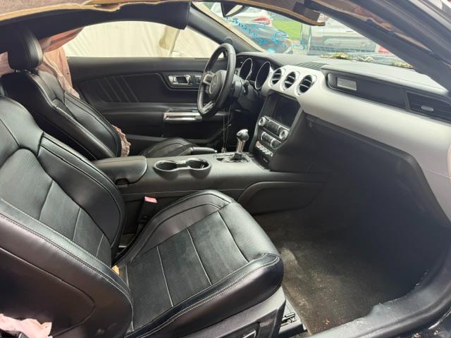 Ford Mustang GT Premium Coupe 2016