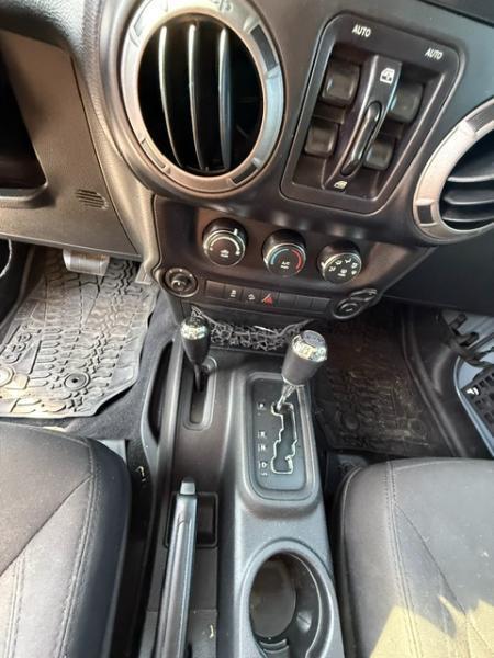 Jeep Wrangler Unlimited Sport 4WD 2015