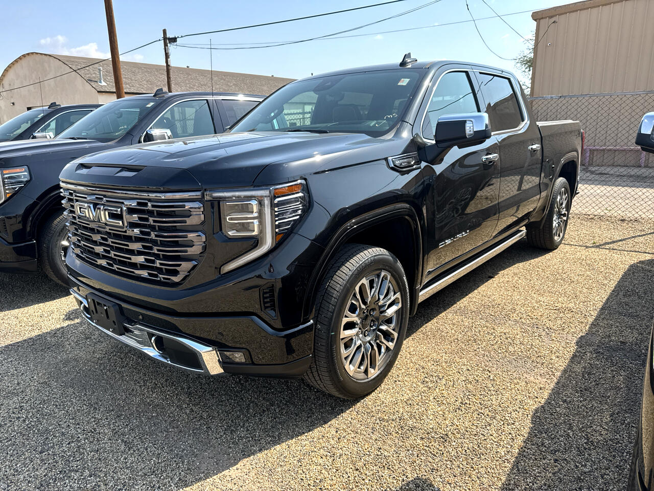 GMC Sierra 1500 Denali Ultimate Crew Cab 4WD 2025 GMC Sierra 1500 Denali Ultimate Crew Cab 4WD 2025