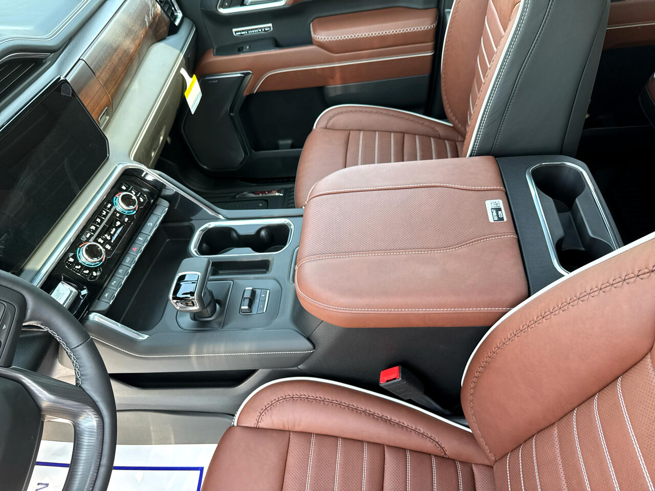 GMC Sierra 1500 Denali Ultimate Crew Cab 4WD 2025 GMC Sierra 1500 Denali Ultimate Crew Cab 4WD 2025