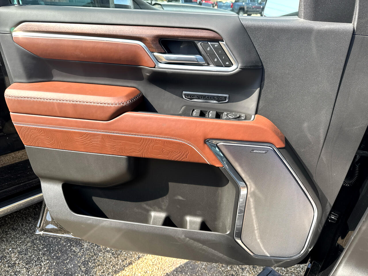 GMC Sierra 1500 Denali Ultimate Crew Cab 4WD 2025 GMC Sierra 1500 Denali Ultimate Crew Cab 4WD 2025